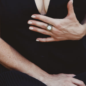 Arroay hammered moonstone signet ring