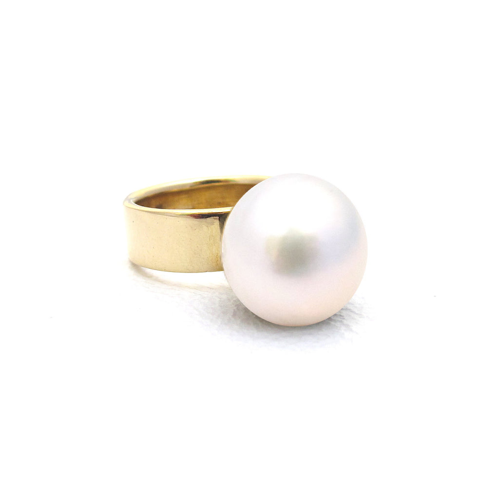 Orb Pearl Ring
