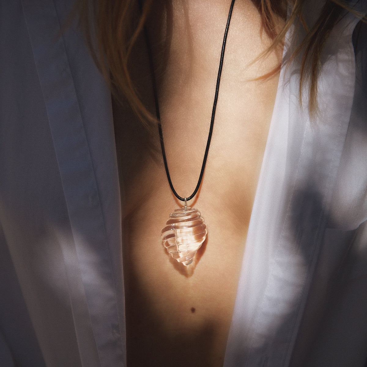 AERIA Quartz Pendant