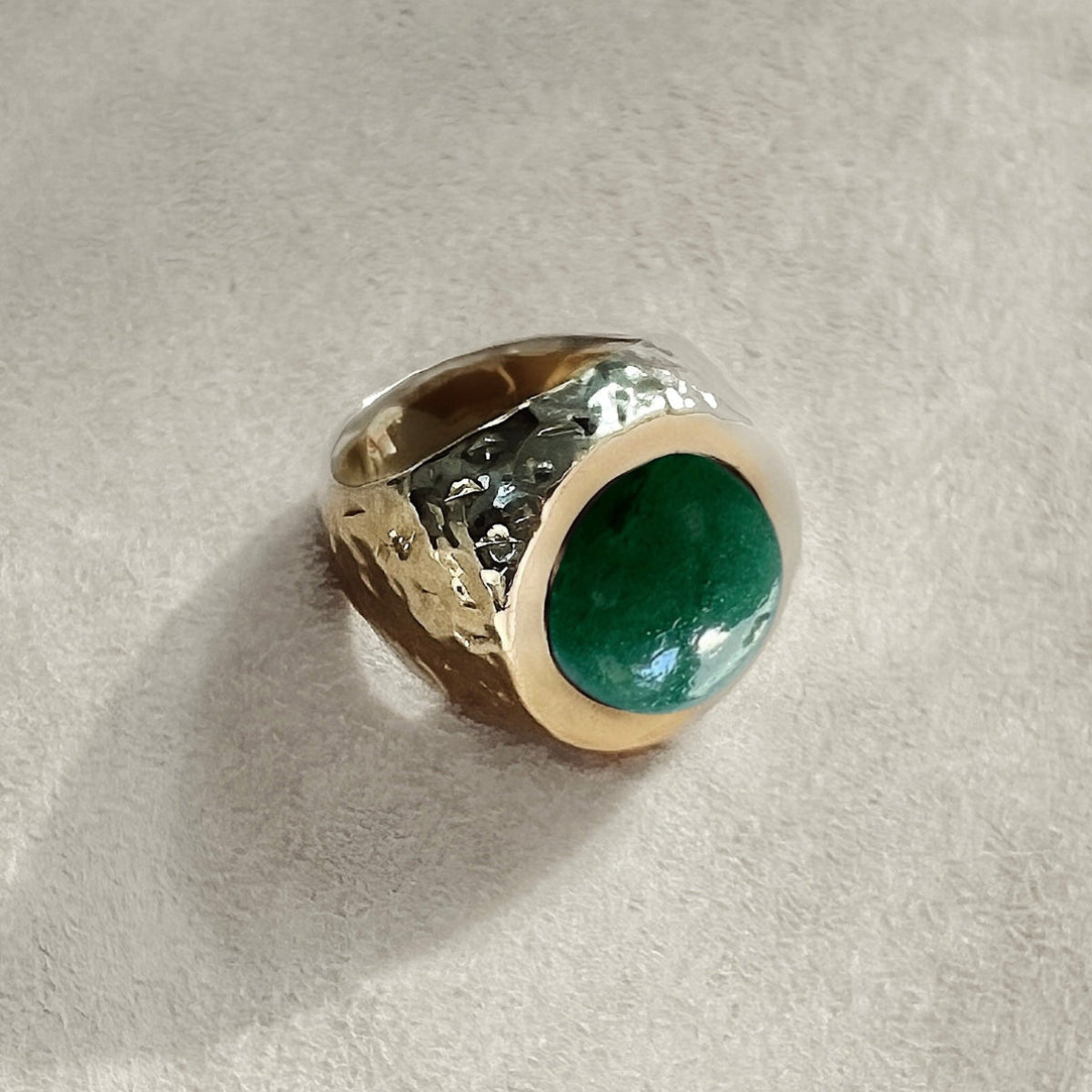 Arroyo_Green_aventurine_hammered_signet_ring