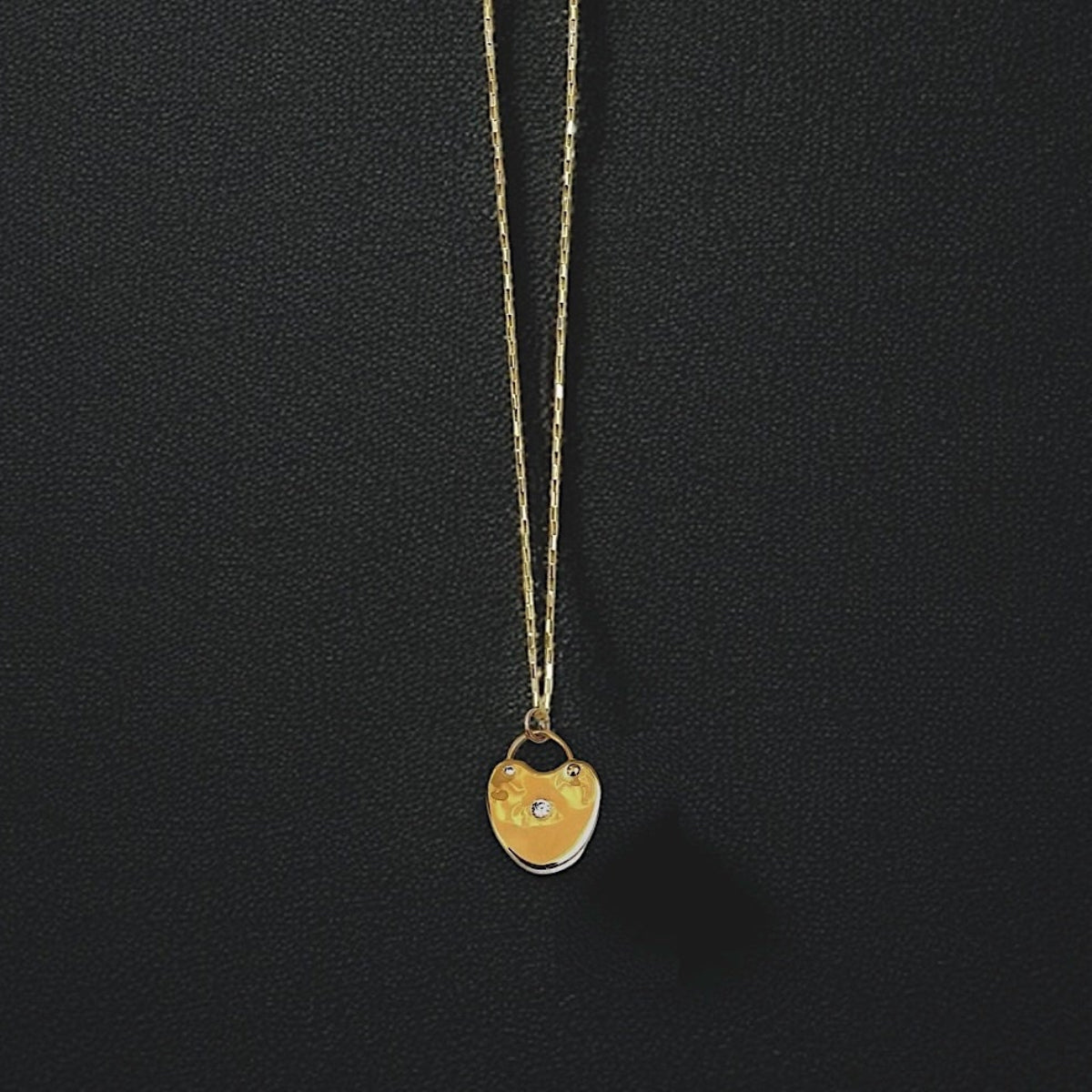 gold-heart-necklace-diamond-heart-pendant
