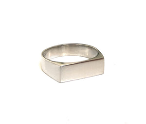 Plateau men's pinky ring