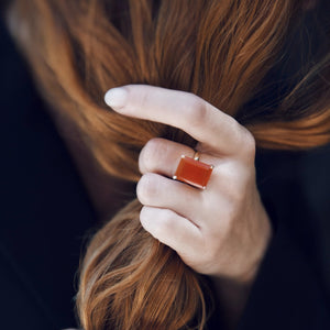 Lucent carnelian cocktail ring