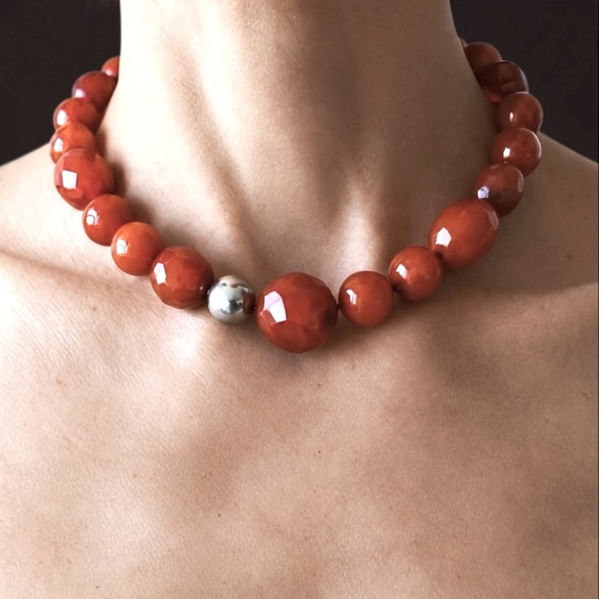 Rhea carnelian and silver pearl collar necklace with polished and faceted natural stone beads