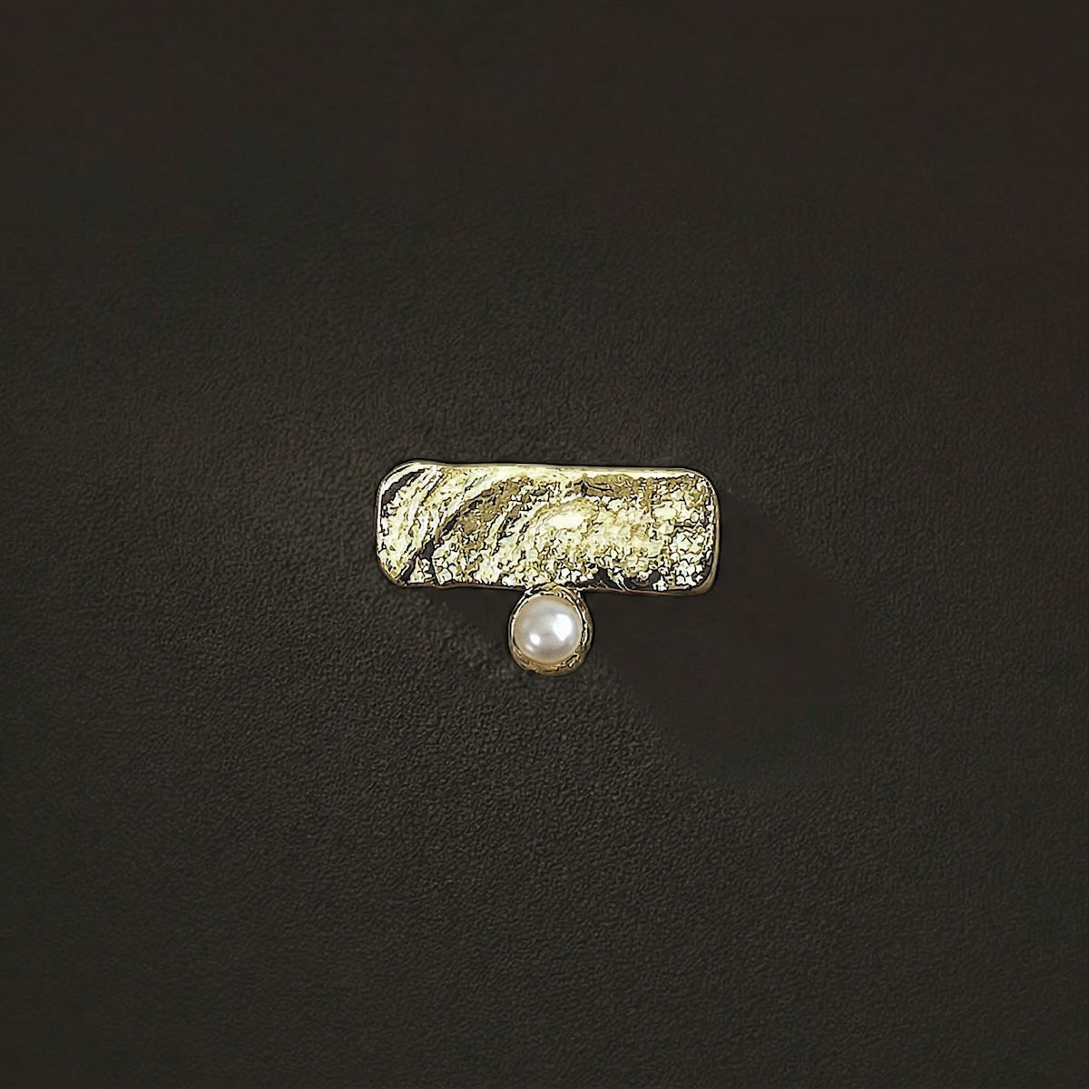 Fragmented sculptural stud earrings in solid 14K yellow gold with freshwater pearls by Jacqueline Rose Collection