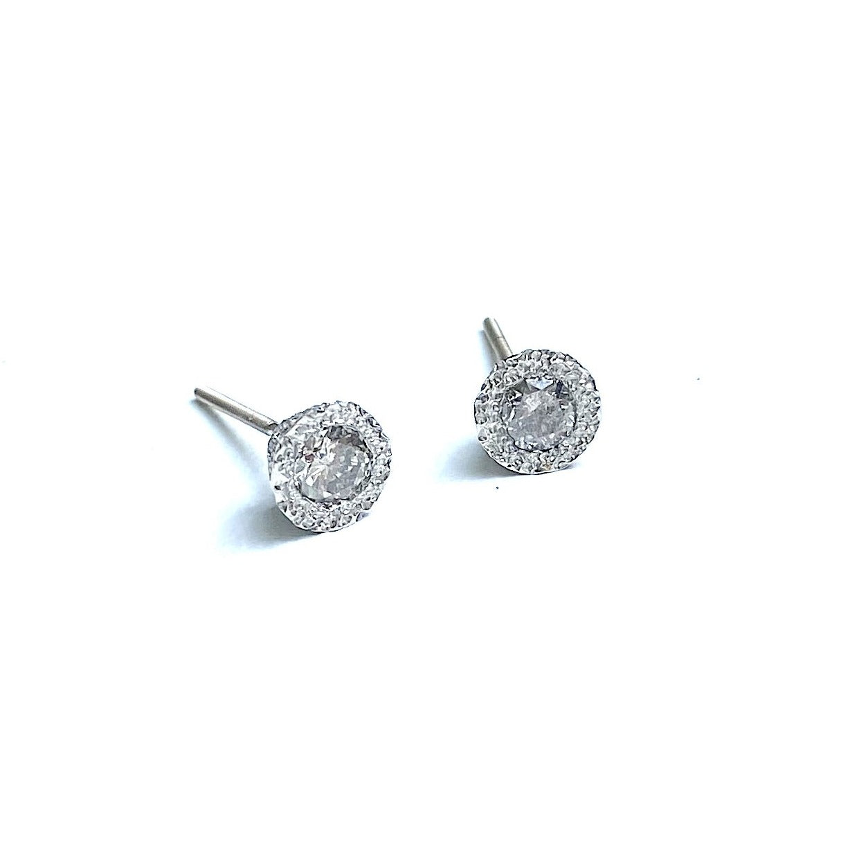 Fragment salt & pepper stud earrings