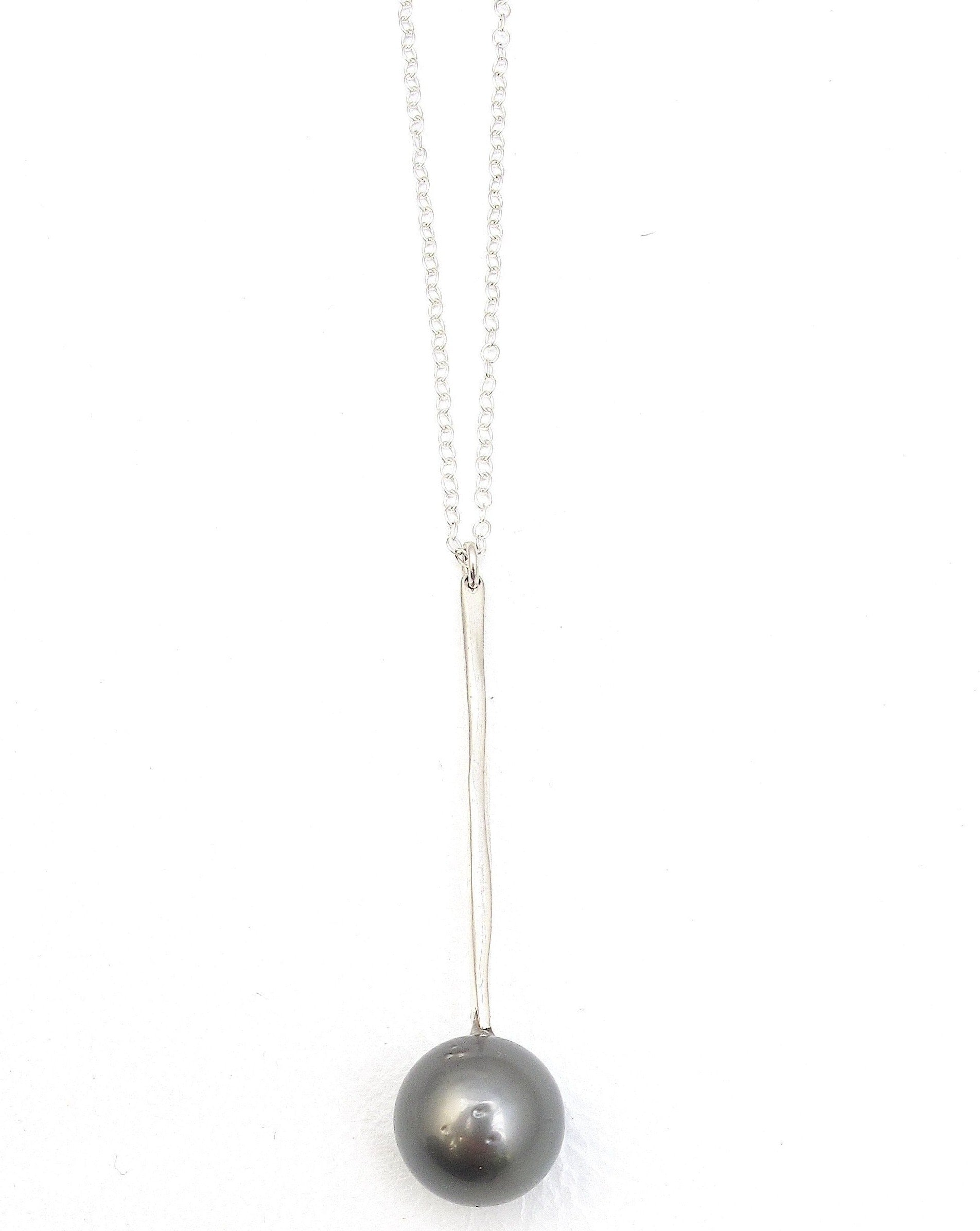 Wand black pearl pendant necklace