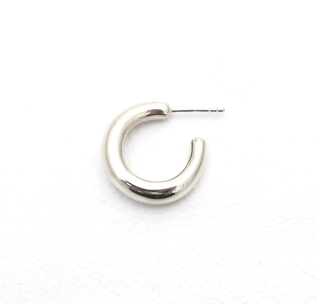 Pebble silver demi hoop earring
