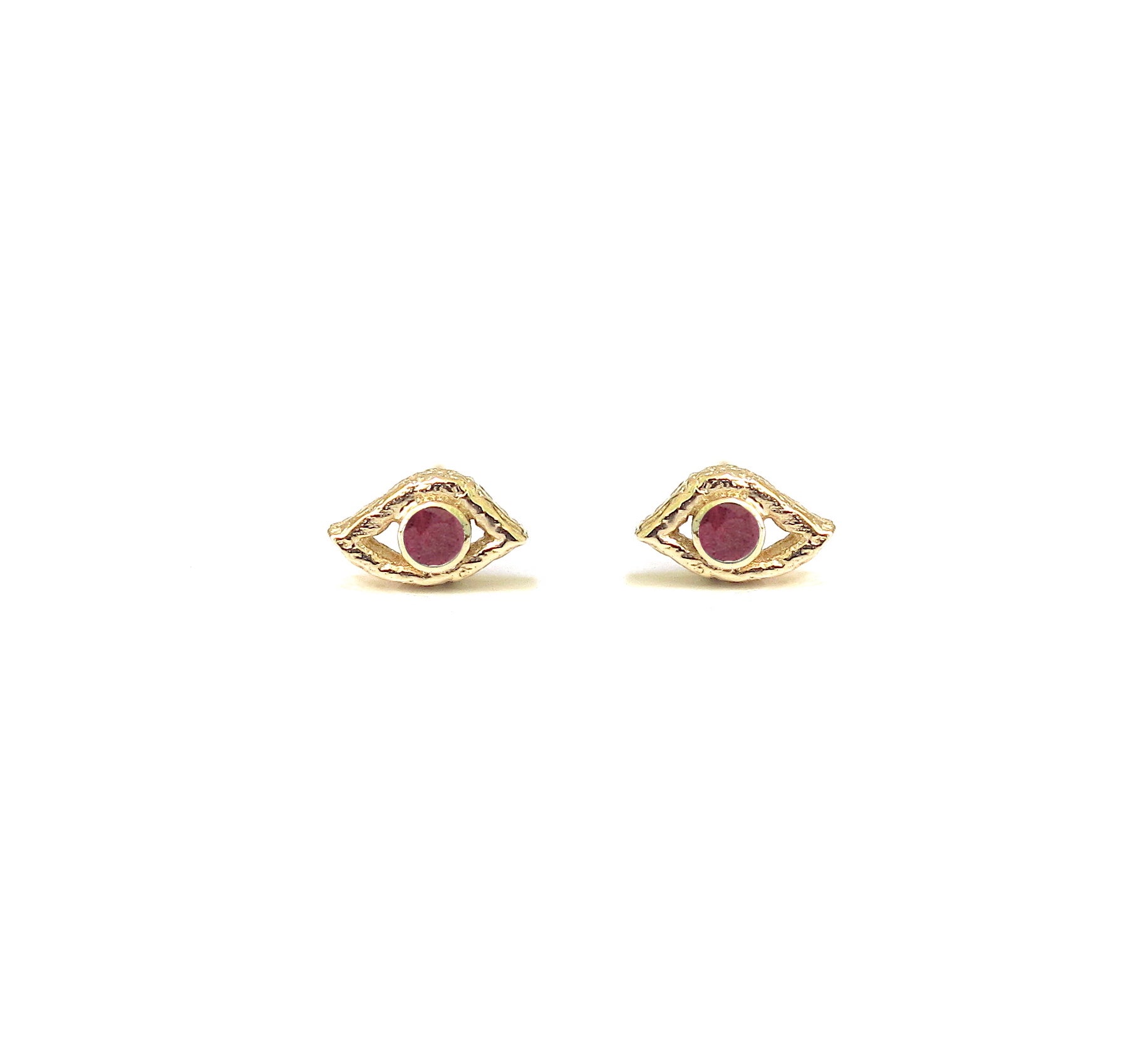 Eye ruby stud earrings