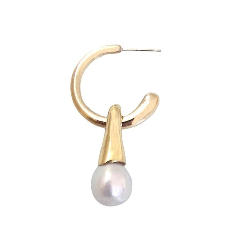 Fluid pearl drop hoop earring