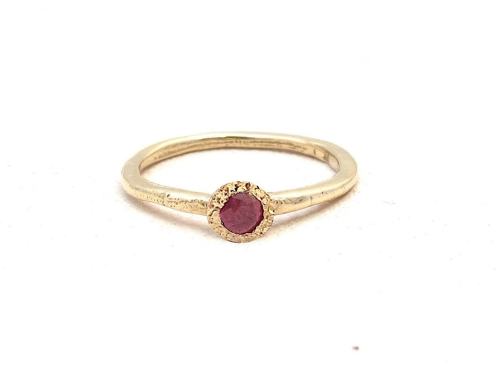 Fragment ruby stack ring