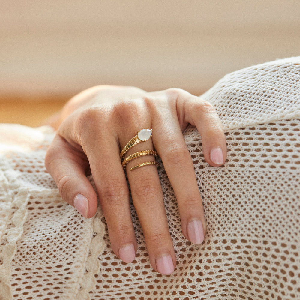 
                  
                    Serpent moonstone ring
                  
                