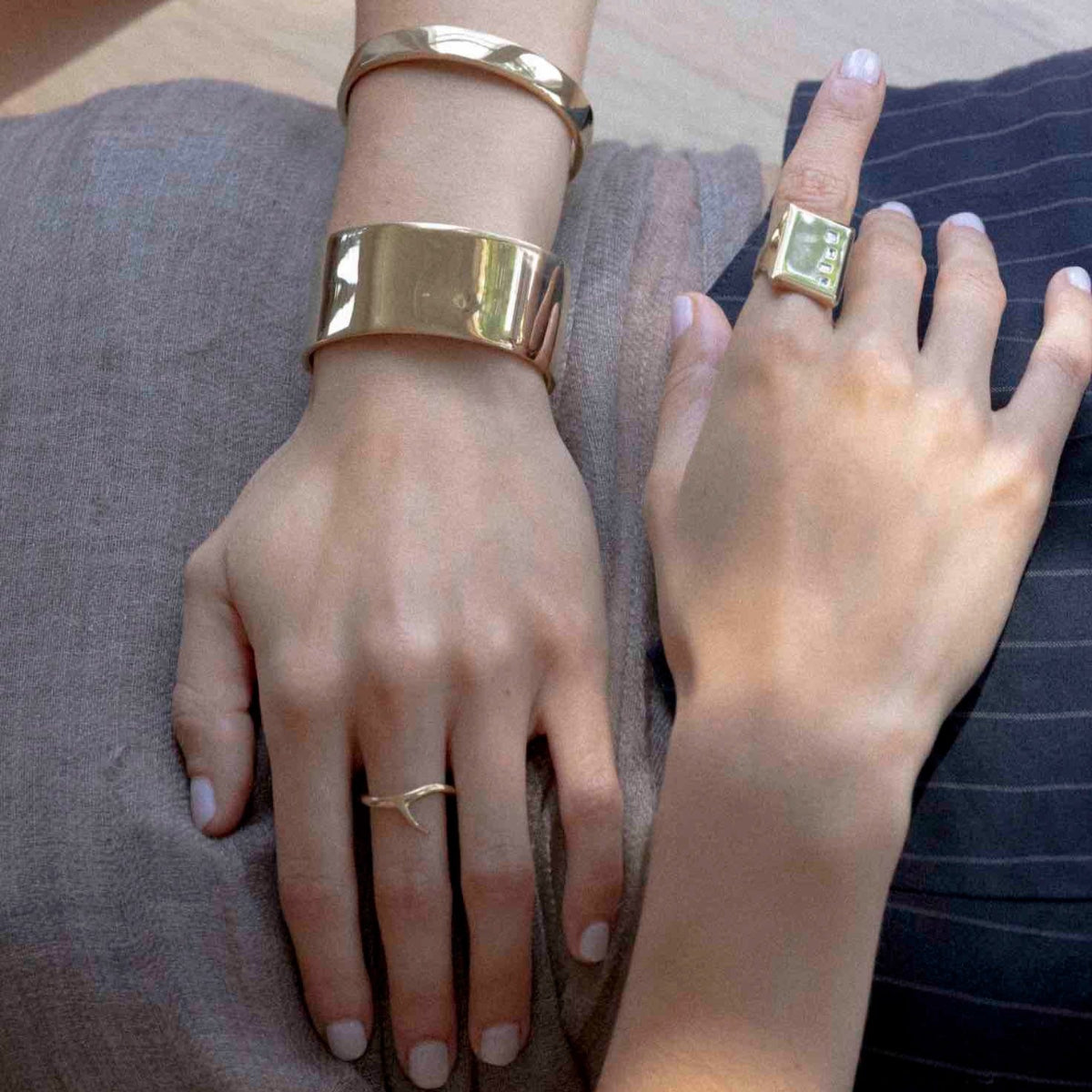 Thorn ring, Wide cuffs, Signet ring